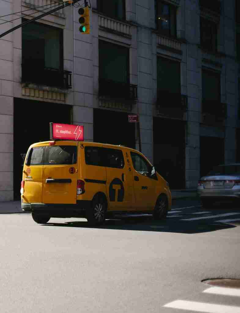 מונית 10 מקומות